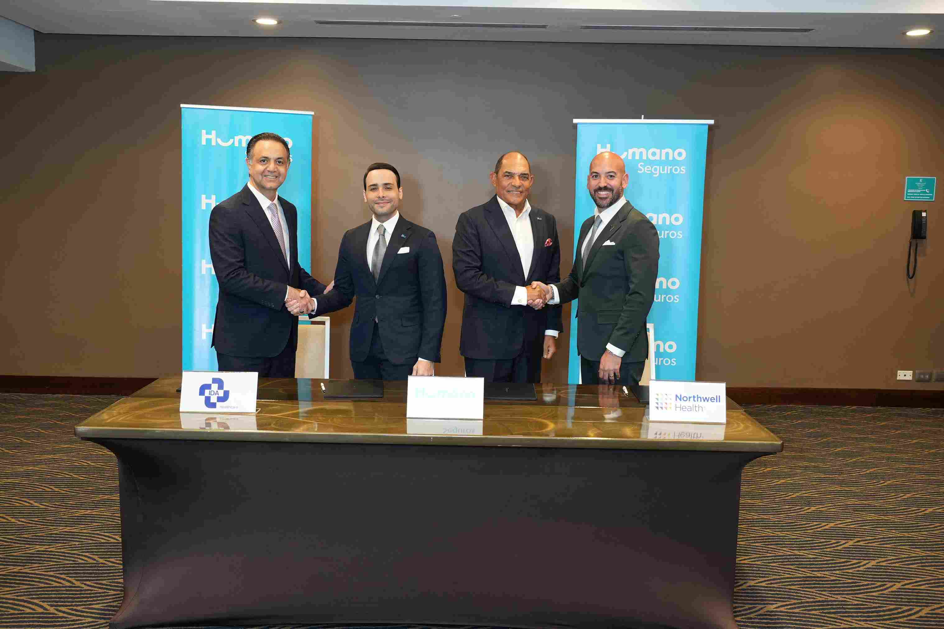 Humano Seguros firma acuerdo con IDA Healthcare y Northwell Health para fortalecer la Salud Internacional